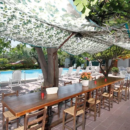 Cristal Apartahotel